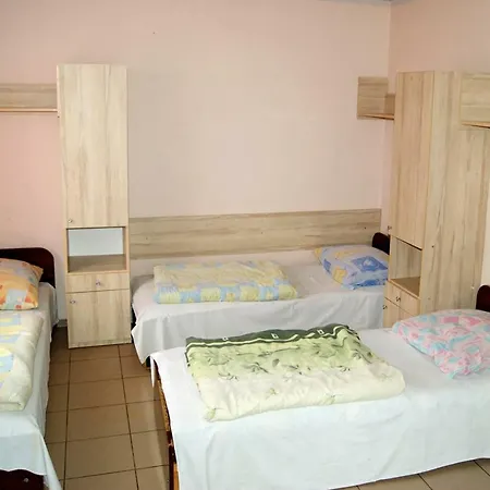 ホステル Integracyjne Centrum Opieki Wychowania Terapii