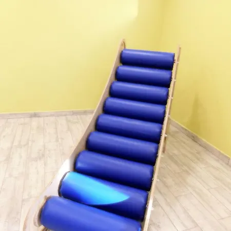 Integracyjne Centrum Opieki Wychowania Terapii ホステル *