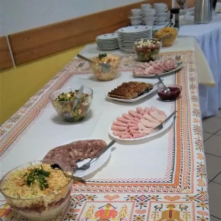 ホステル Integracyjne Centrum Opieki Wychowania Terapii *