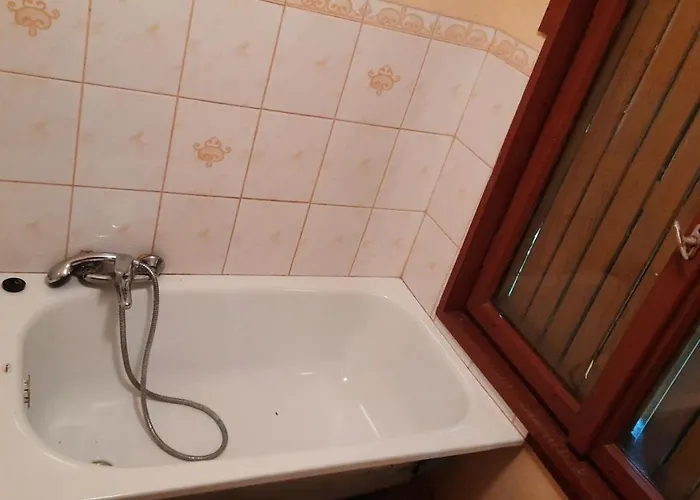 Integracyjne Centrum Opieki Wychowania Terapii Hostel Serock