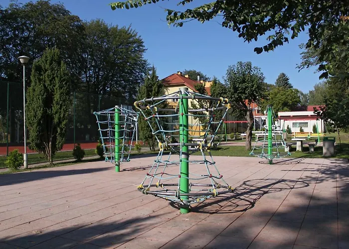 Integracyjne Centrum Opieki Wychowania Terapii Hostel Serock